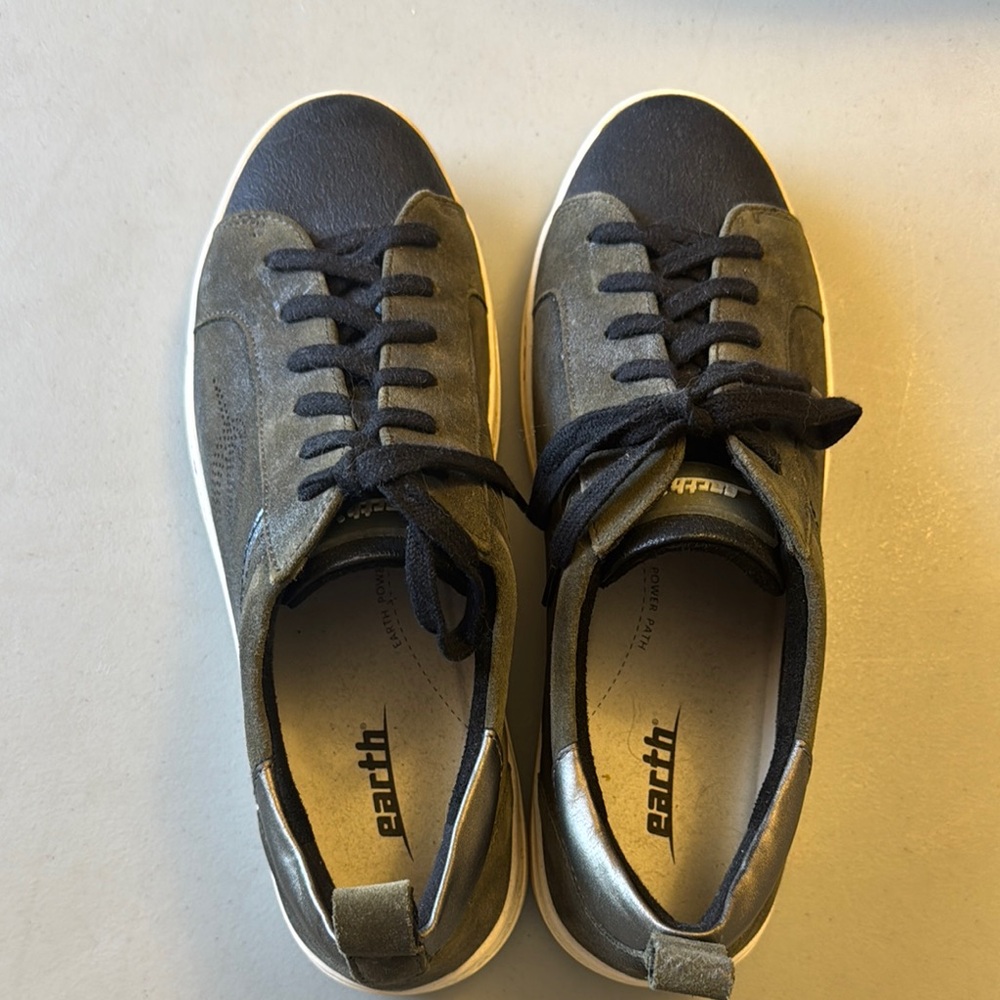 Earth Black and Green Sneakers with Suede-like Material - NWOT